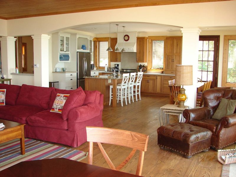 10 Types Of Homes Expected To Plummet In Value In California By The End Of 2025 (And 10 That Will Keep Rising) - Decor Hint Homes With Outdated Floor Plans
