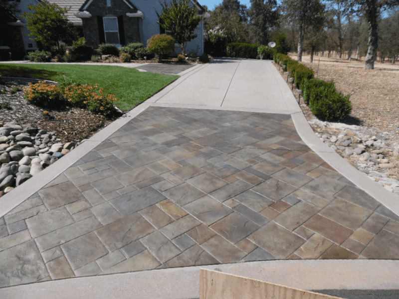 13 Design Features In Utah Homes That May Fade Away - Decor Hint Single‑Tone Outdoor Concrete