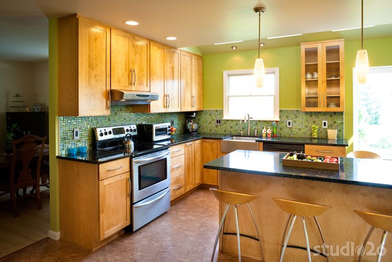 10 Kitchen Looks That Are Losing Popularity In Pennsylvania (With 10 That Still Shine) - Decor Hint Fluorescent Overhead Lighting