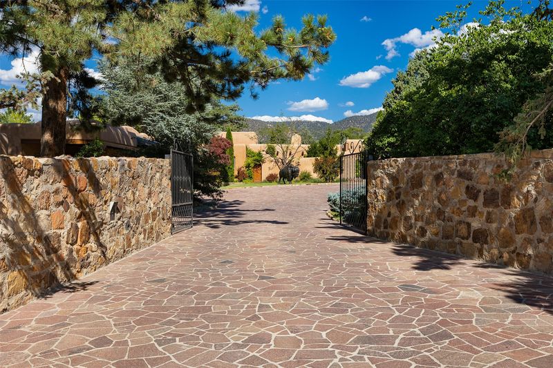 15 Terrace Designs From New Mexico That Keep Things Cool - Decor Hint Cooling Water Features