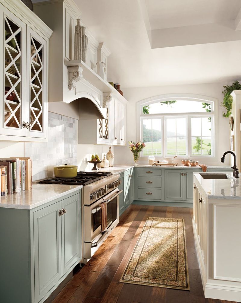 Colorado Designers List 17 Home Trends That Are Losing Appeal - Decor Hint All-white Kitchens