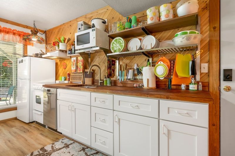 13 Standout Details From A Bold Kitchen Remodel In Seattle - Decor Hint Original Midcentury Toaster