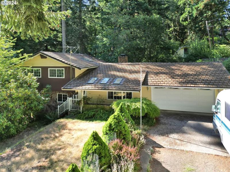 Eugene Real Estate Watch: 4 Types Of Homes Falling In Value (And 8 Set To Rise) - Decor Hint Outdated Split-Level Homes
