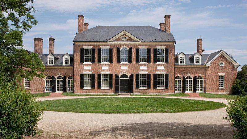16 Bourbon-Era Mansions In Kentucky That Crumbled Through The Ages - Decor Hint Woodlawn Mansion – Boyle County