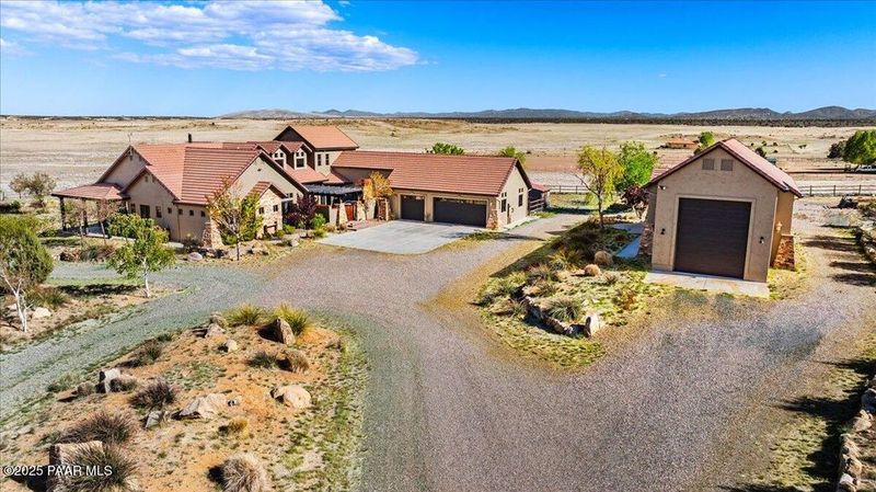 12 Arizona Homes Facing Market Challenges - Decor Hint Water Shortage Issues in Prescott