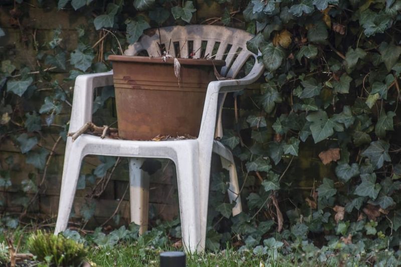 7 Porch Pieces To Toss And 5 That Designers Recommend Keeping - Decor Hint Toss: Plastic Furniture That's Seen Better Days