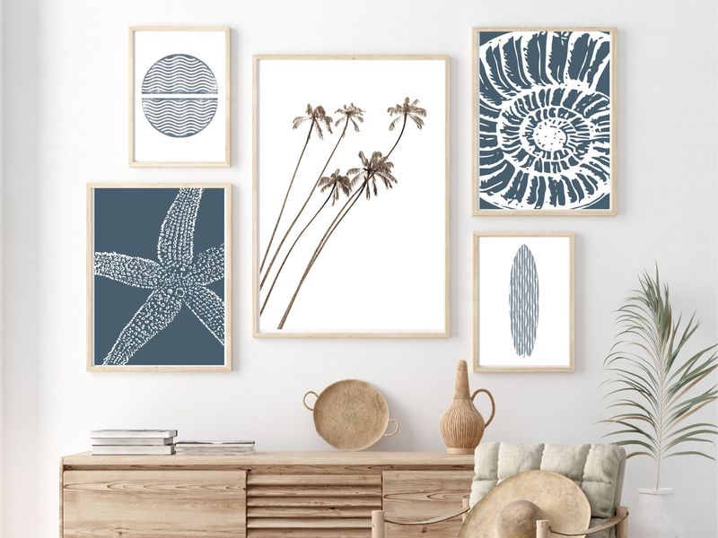 12 Coastal Decor Ideas In Oceanside Homes Getting Popular Again And 3 That Always Look Right - Decor Hint Coastal Gallery Walls