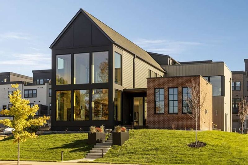 Contemporary Southern Curb Appeal Trends