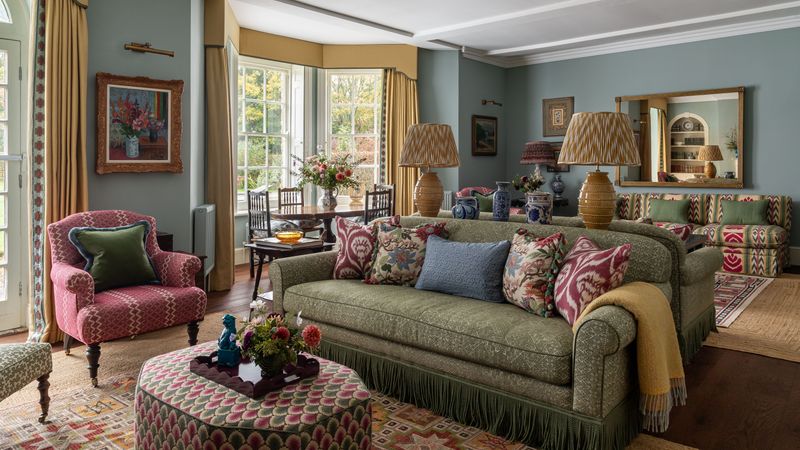 Overly Ornate Furniture