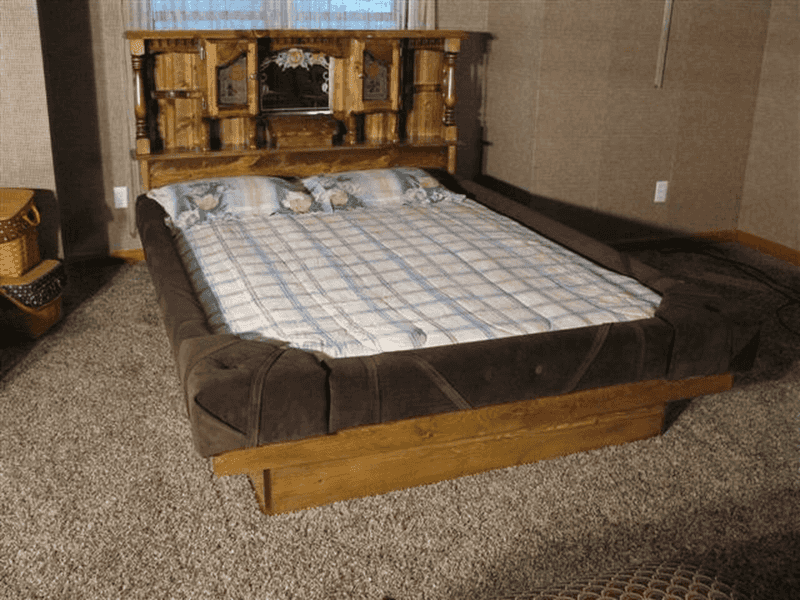 8 Vintage Decor Fails (And 4 That Definitely Aren't Coming Back) - Decor Hint Waterbeds