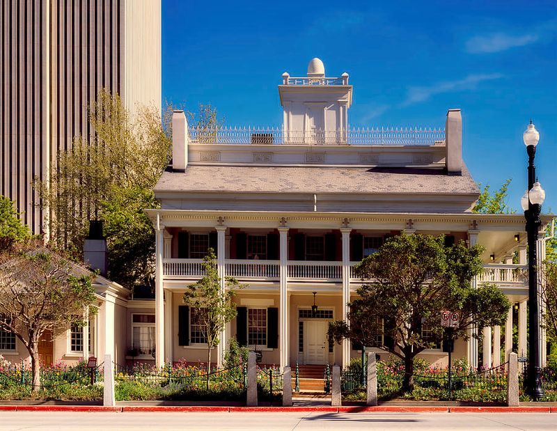 50 Photos Of Famous Historic Houses In Each US State - Decor Hint Beehive House, Utah