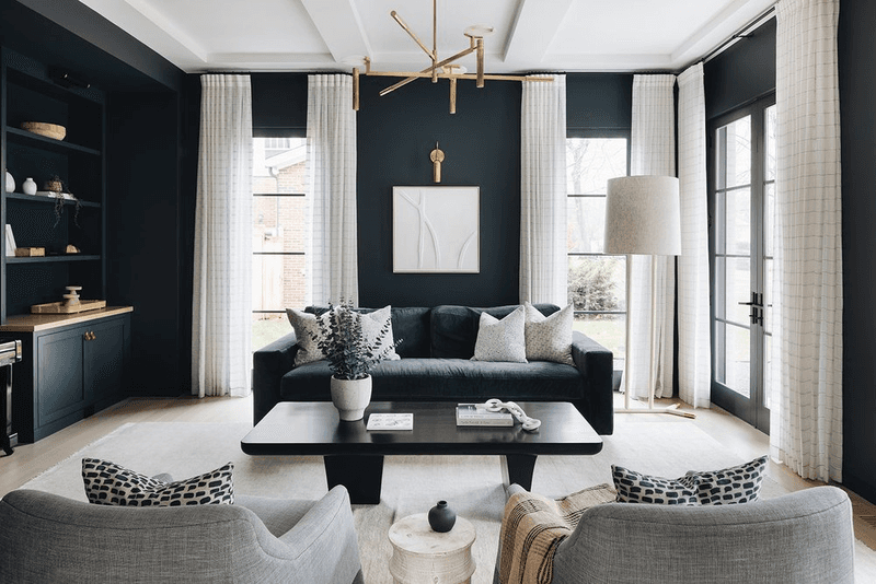 The 3D Rule: Designers’ Secret Trick For Making Small Spaces Feel Huge - Decor Hint Dimension Three - Draw The Eye Up