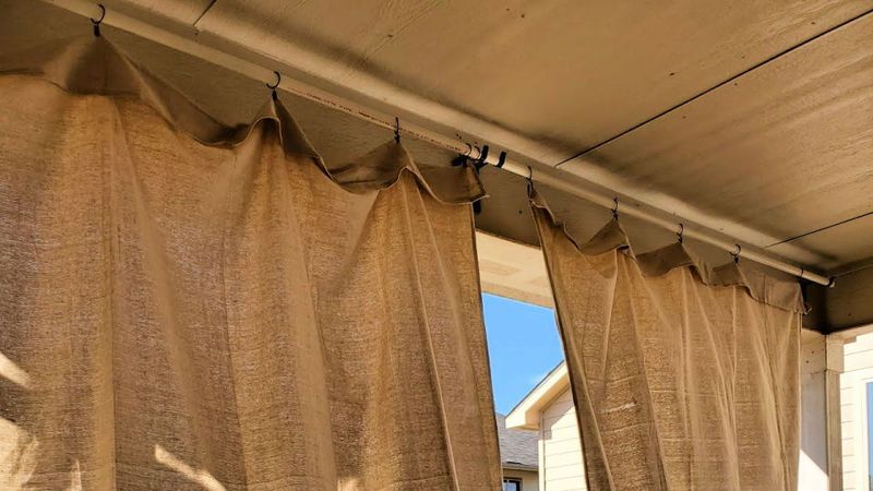 10 Household Treasures That Aren't Worth Much And 10 You Shouldn't Even Bother Selling - Decor Hint Faded Curtains