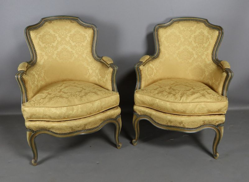 24 Antiques Designers Never Pass Up - Decor Hint Bergère Chairs