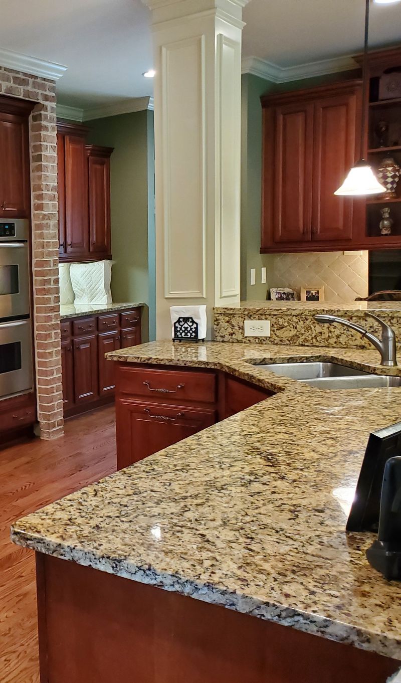 From Colors To Layouts 15 Kitchen Details Turning Away Buyers In Dallas - Decor Hint Busy Granite Patterns
