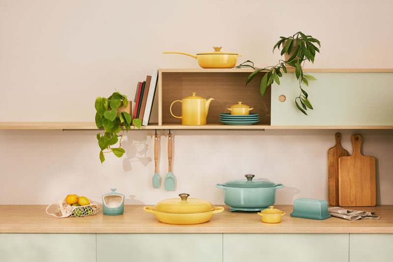 20 Retro Finds That Are Back In Style For Today's Homes - Decor Hint Fondue Sets