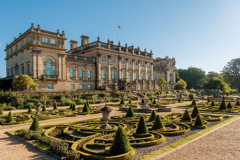 20 English Aristocrat Homes That Are Fit For A Fairytale - Decor Hint Harewood House: Chippendale's Masterpiece