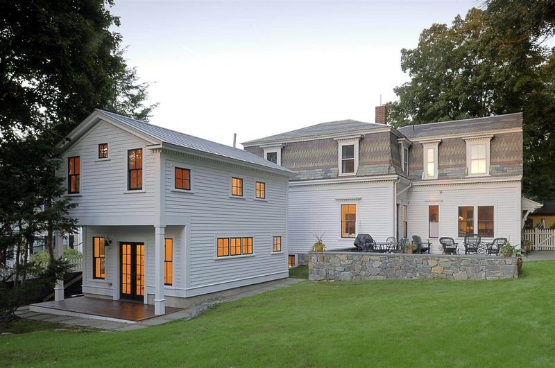 Florida's Real Estate Shift: 9 Home Types Losing Value By 2025 (And 11 Set To Soar) - Decor Hint Multigenerational Homes With Separate Living Quarters