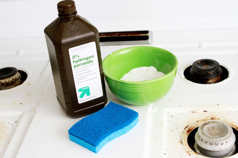 10 Natural Ways To Clean Oven Racks Without Using Harsh Chemicals - Decor Hint Hydrogen Peroxide and Baking Soda