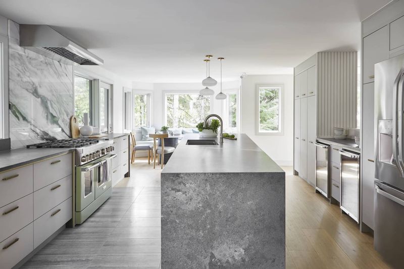 6 Kitchen Colors To Try In Lebanon Homes And 6 More Beautiful Tones For A Fresh Look - Decor Hint Mountain Stone