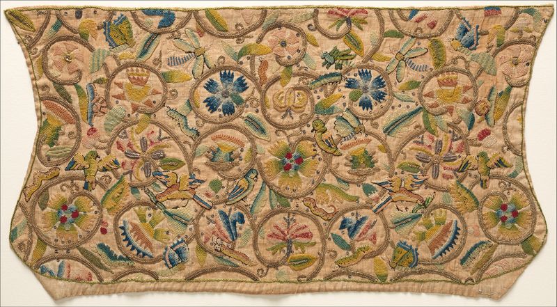 22 Bedroom Items From The Past That Are Surprisingly Valuable To Collectors - Decor Hint Silk Embroidered Nightcap Cases