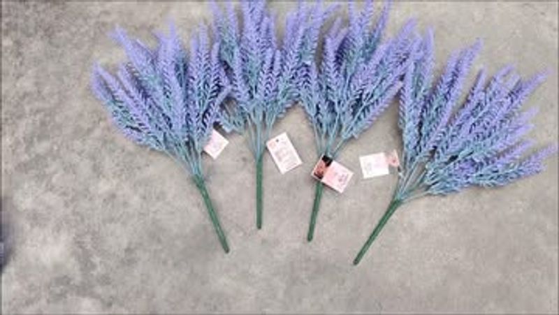 11 Home Decor Mistakes That Scream Cheap Instantly (Plus 6 You Should Especially Avoid For A Fancy Living Place) - Decor Hint Plastic Plants Collecting Dust