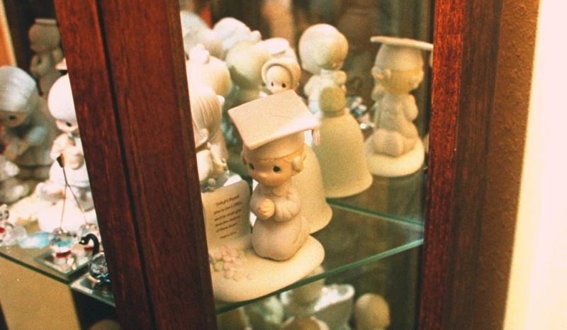 4 Indiana's Once-Popular Collectibles That Have Crashed And 6 Others Still On The Rise - Decor Hint Precious Moments Figurines