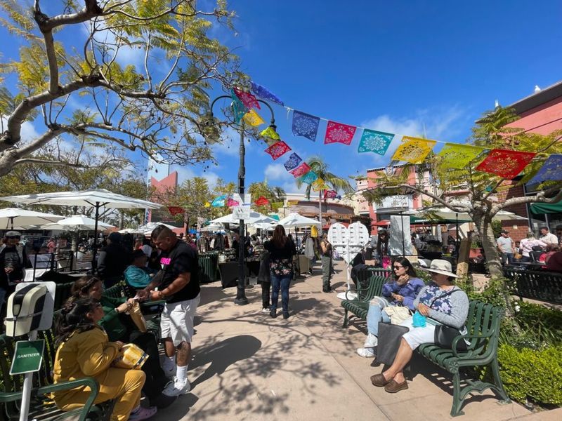 Flea Markets And Estate Sales