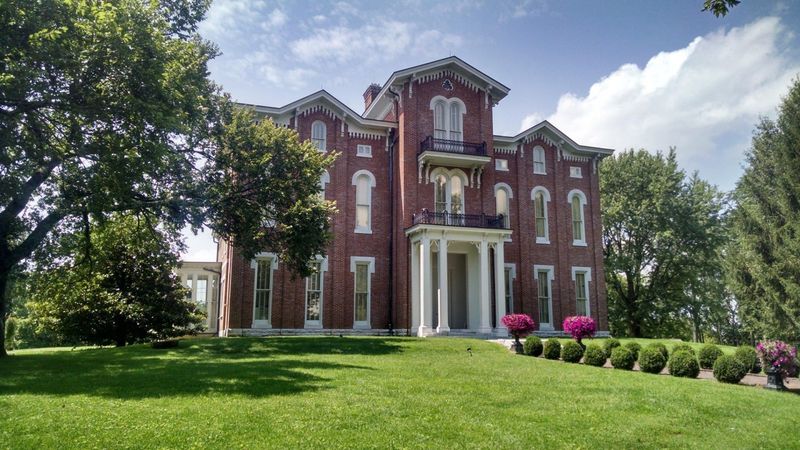 16 Bourbon-Era Mansions In Kentucky That Crumbled Through The Ages - Decor Hint White Hall Mansion – Richmond