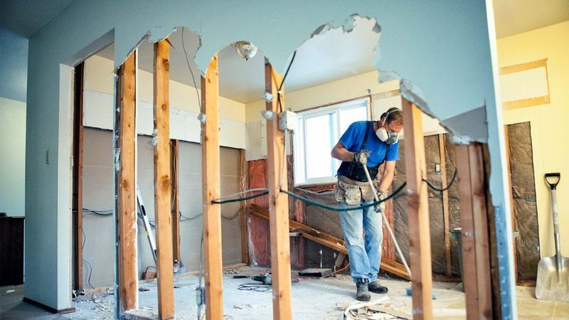 22 HGTV Renovation Tricks That Only Work On TV And Never In Real Homes - Decor Hint Spotless Construction Zones