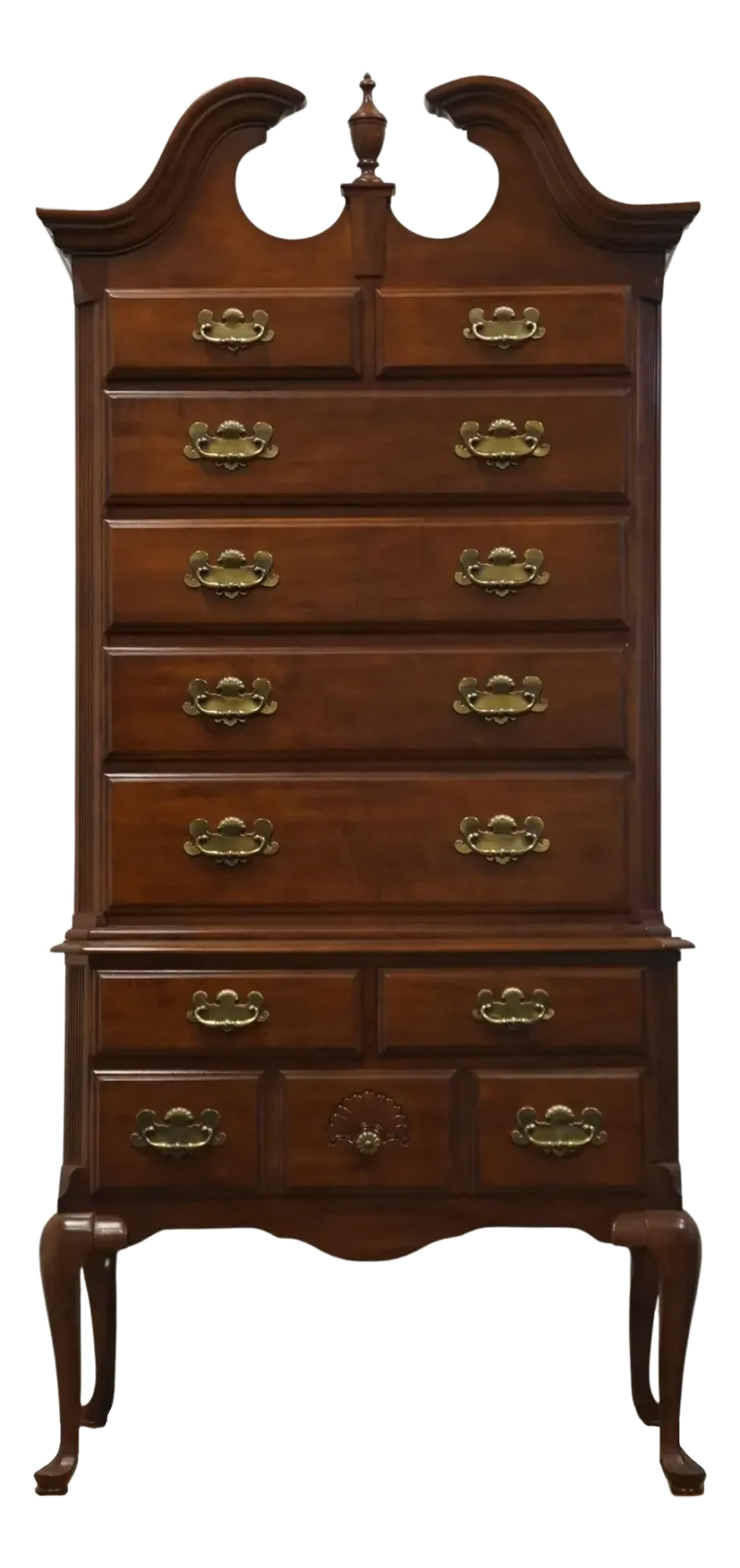 6 Pennsylvania Furniture Trends That Fizzled Out And 8 That Stayed Iconic - Decor Hint Colonial-Style Highboys (Fizzled Out)