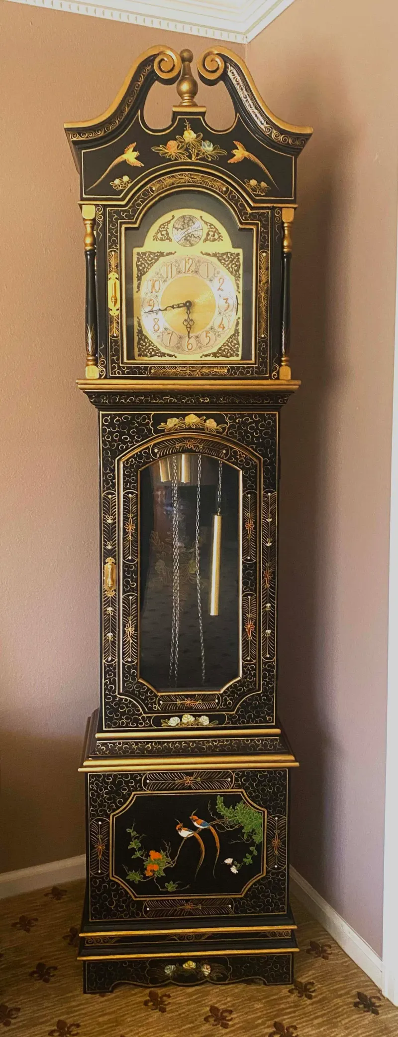 Collectors Take Note 8 Home Antiques Worth Holding Onto, And 8 To Let Go - Decor Hint Antique Clocks (working condition)