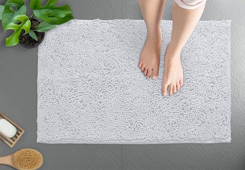 The Best Bath Mats Will Help Your Feet Find Solid Ground - Decor Hint Quick-Dry Chenille Textures