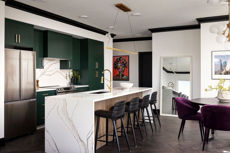 10 Green Farmhouse Kitchens That Will Make You Want To Redecorate - Decor Hint Forest Green Cabinets with Reclaimed Wood Accents
