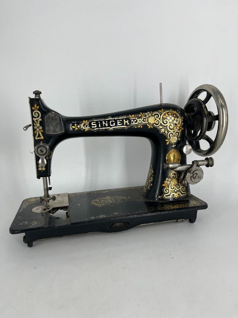 What's Out And What's Hot 5 Antique Duds From 1900s And 9 Hidden Treasures - Decor Hint Old Sewing Machines (Antique Dud)