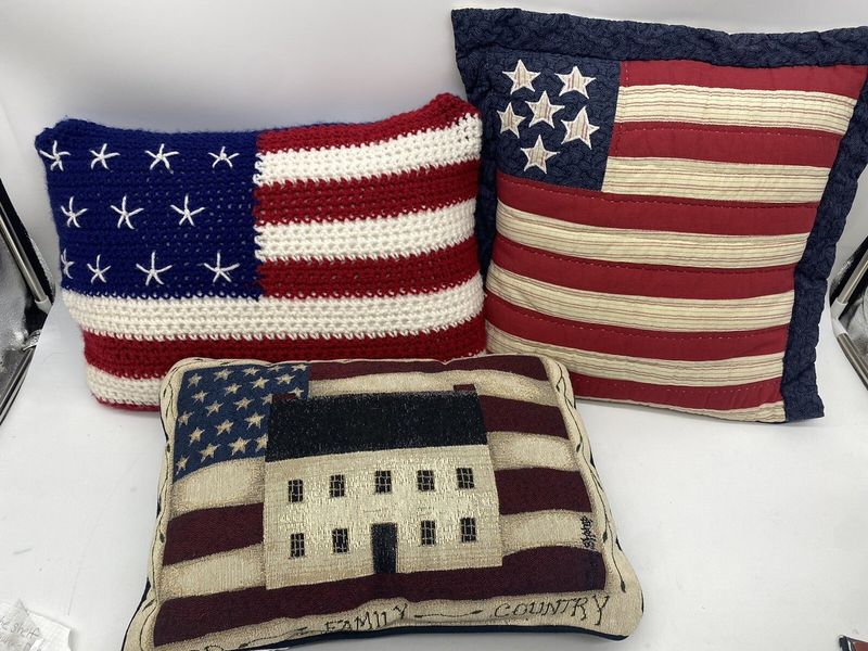 Vintage Patriotic Pillows