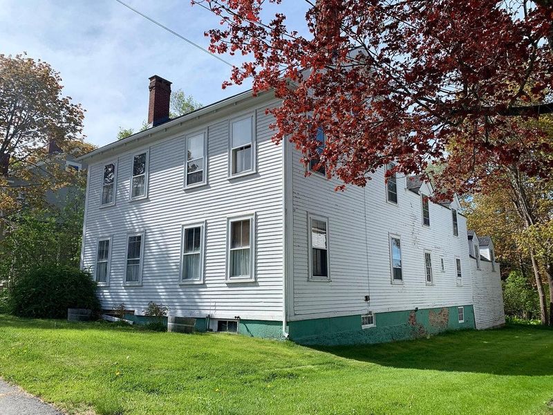 25 Secluded Mansions In Maine With Unforgettable Settings - Decor Hint Eastport Sea Captain's Homes, Eastport
