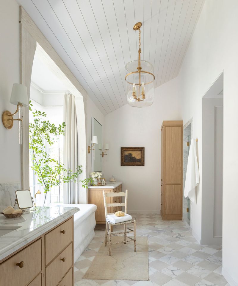18 Sherwin-Williams Paint Colors Interior Designers Can't Stop Using - Decor Hint Snowbound