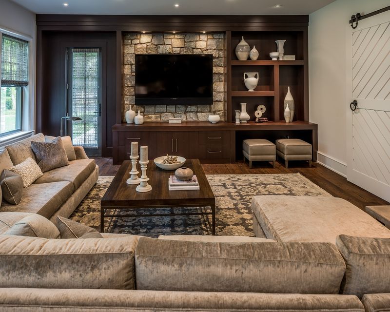 Bulky entertainment centers