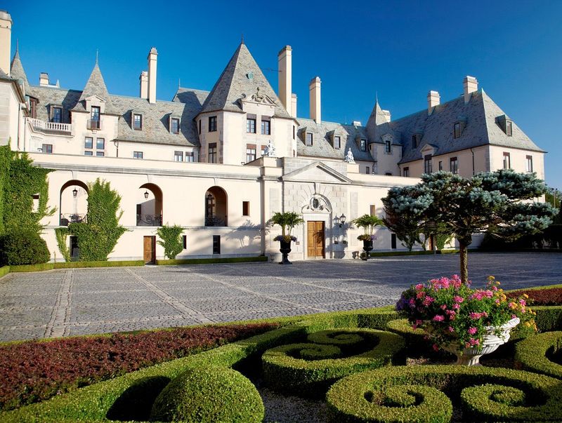 22 Millionaire Mansions In The US You've Never Heard Of (But Should) - Decor Hint Oheka Castle – Huntington, New York