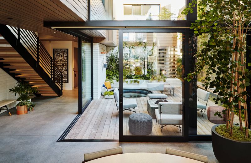 Seamless Indoor-Outdoor Living Spaces