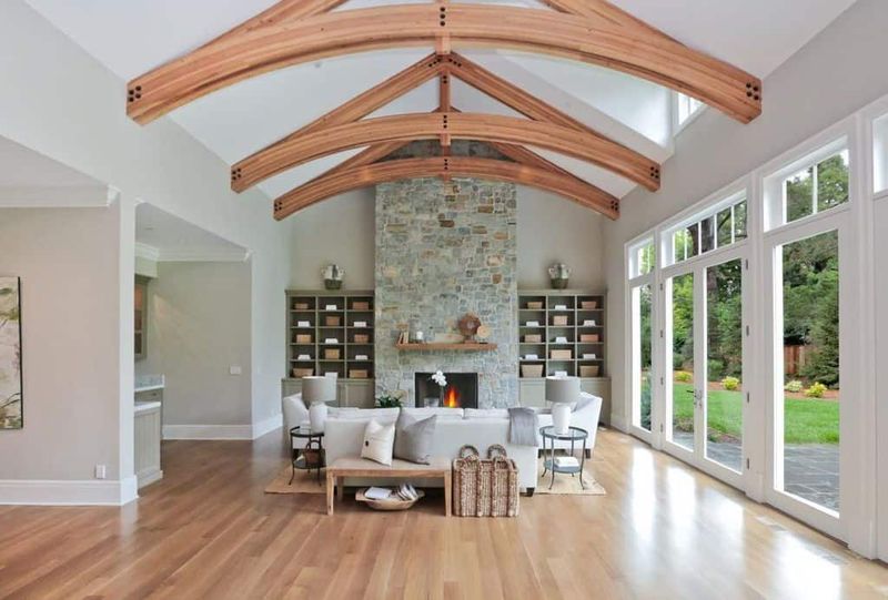 11 Home Style Details That Scream 'Illinois' - Decor Hint Exposed Beams Or Wood Ceiling Details