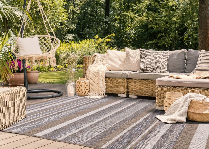 Florida Rug Choices That Handle Heat And Humidity - Decor Hint Synthetic Indoor-Outdoor Rugs