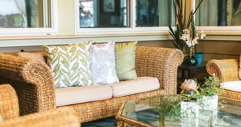 11 Timeless Hawaiian Design Details Locals Love (And Visitors Copy) - Decor Hint Tropical Print Fabrics: Bold Botanicals That Never Go Out Of Style