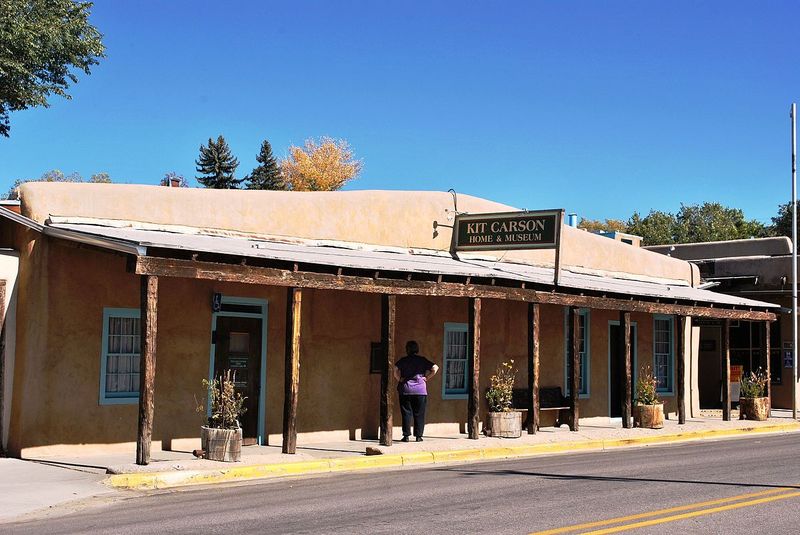 50 Photos Of Famous Historic Houses In Each US State - Decor Hint Kit Carson Home And Museum,New Mexico