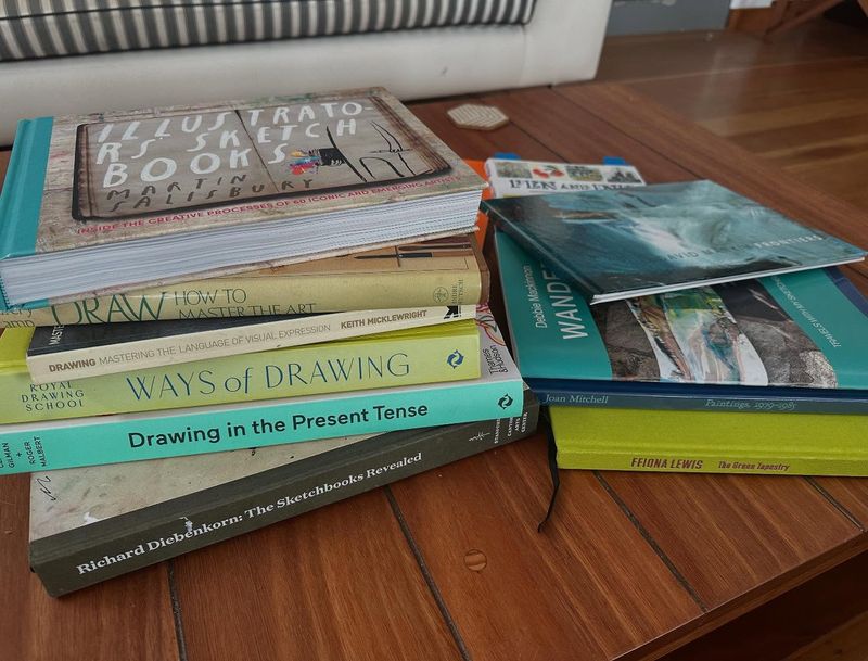 15 Common Things Your Living Room Definitely Does Not Need And 6 That Should Never Be Used - Decor Hint Excessive Coffee Table Books