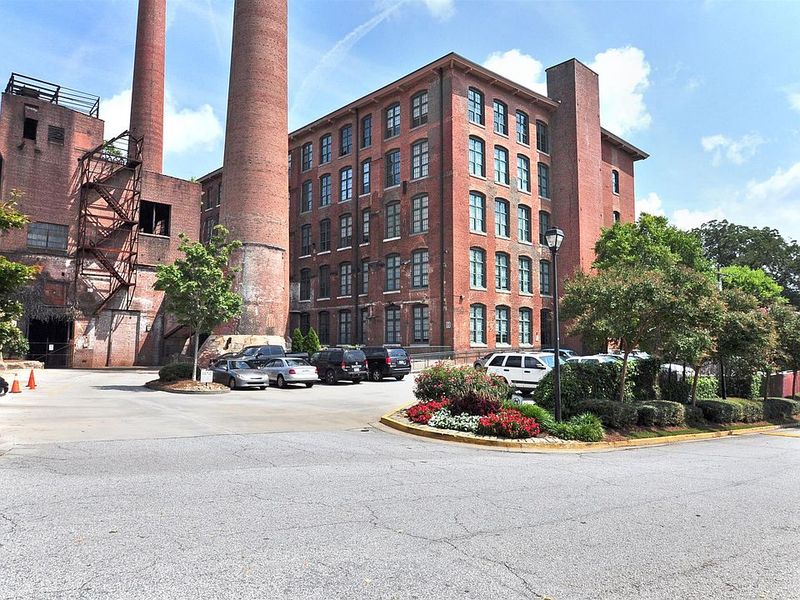 Atlanta's Favorite Outdoor Designs: 10 Spaces You'll Love To See - Decor Hint Old Fourth Ward Industrial Courtyard