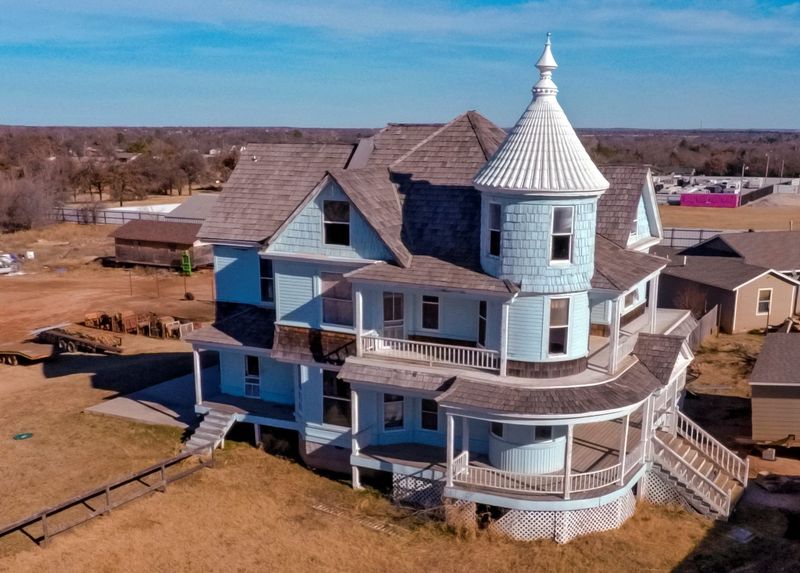 9 Historic Home Fronts That Showcase OKC's Classic Curb Appeal Style - Decor Hint Goodholm Home: Craftsman Ideals in Wood and Stone