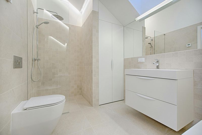 A Curbless Shower You'll Thank Yourself For