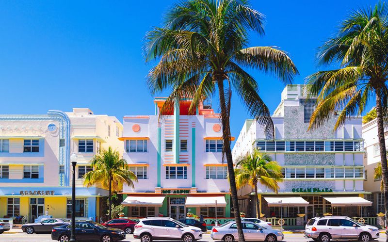 8 Florida Homes Set To Soar And 9 That Could Lose Their Edge - Decor Hint Outdated South Beach Deco Apartments